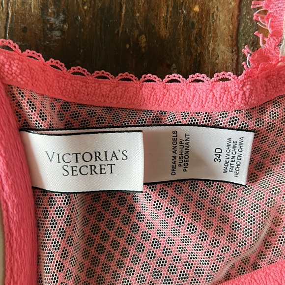 Victoria's Secret Push up underwire bra sz34D - Picture 9 of 10